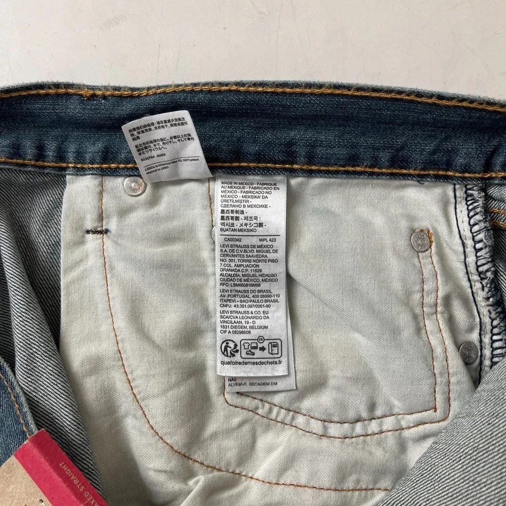 Levis Jeans Mens 36x36 Blue 559 Relaxed Straight Medium Wash Denim Grunge Y2K